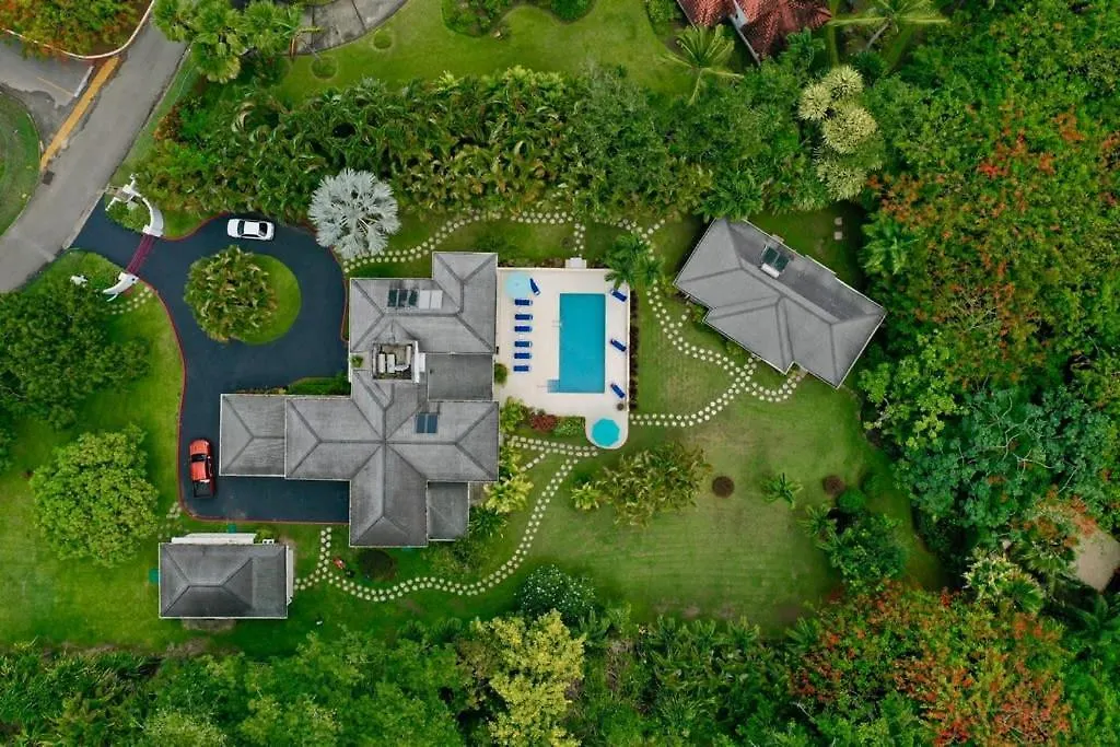 Luxury Villa With A Stunning Private Swimming Pool Saint James