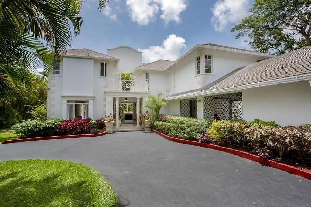 Luxury Villa With A Stunning Private Swimming Pool Saint James