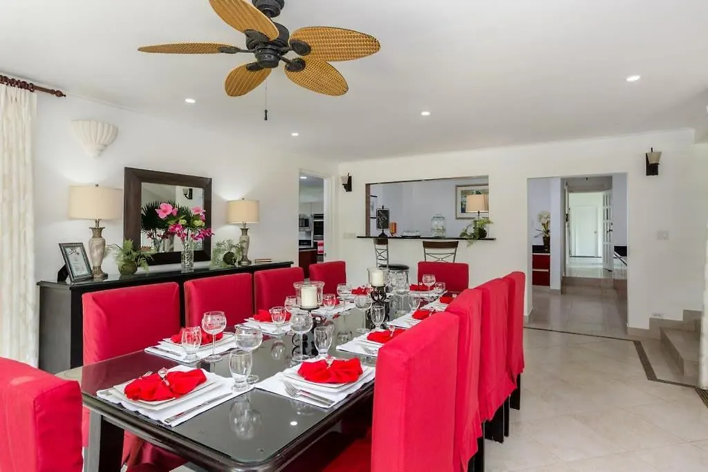 Luxury Villa With A Stunning Private Swimming Pool Saint James