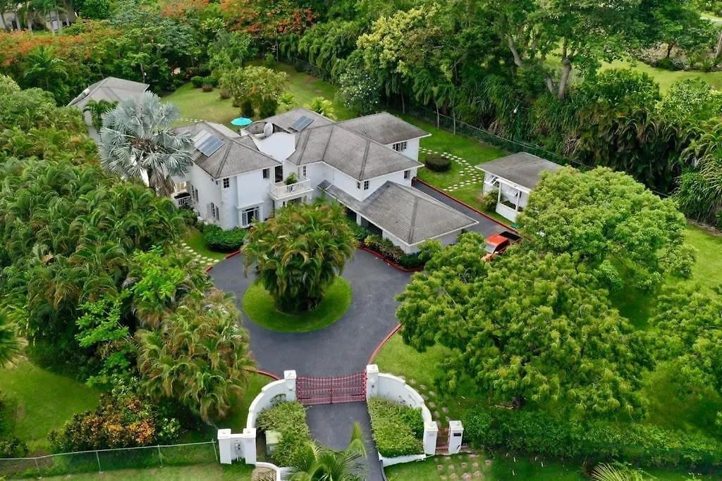 Luxury Villa With A Stunning Private Swimming Pool Saint James Barbados