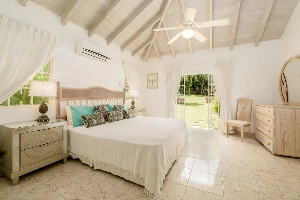 סנט ג'יימס Luxury Villa With A Stunning Private Swimming Pool