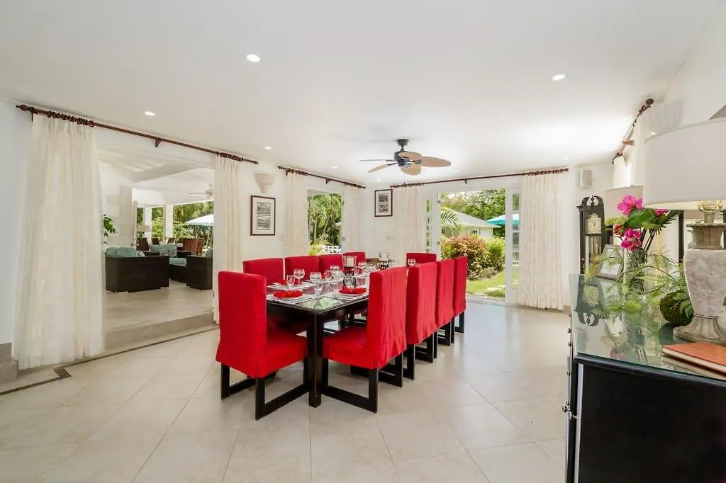 סנט ג'יימס Luxury Villa With A Stunning Private Swimming Pool ברבדוס