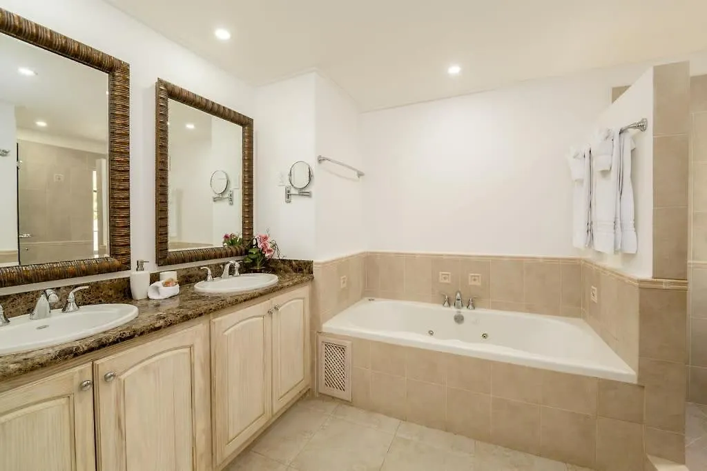 Luxury Villa With A Stunning Private Swimming Pool Saint James
