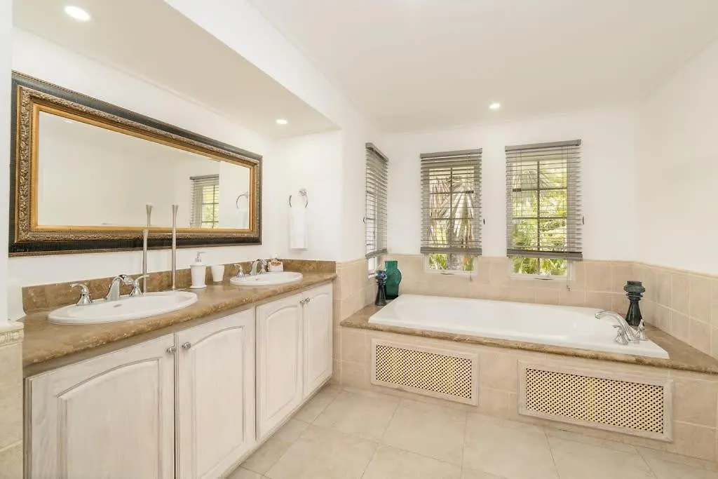 Luxury Villa With A Stunning Private Swimming Pool Saint James 0*,  Barbados